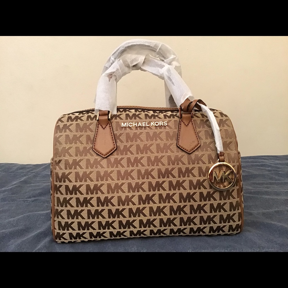 Michael Kors Bedford Large Duffel Satchel Bag - Picture 4 of 6